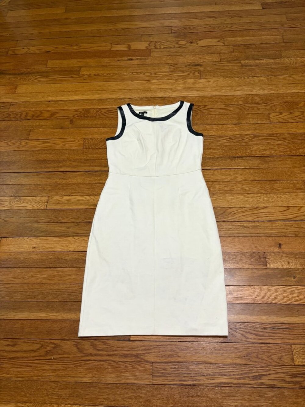 Talbots Womens Sheath Dress Size 2 White w/ Black Faux Leather Trim Sleeveless